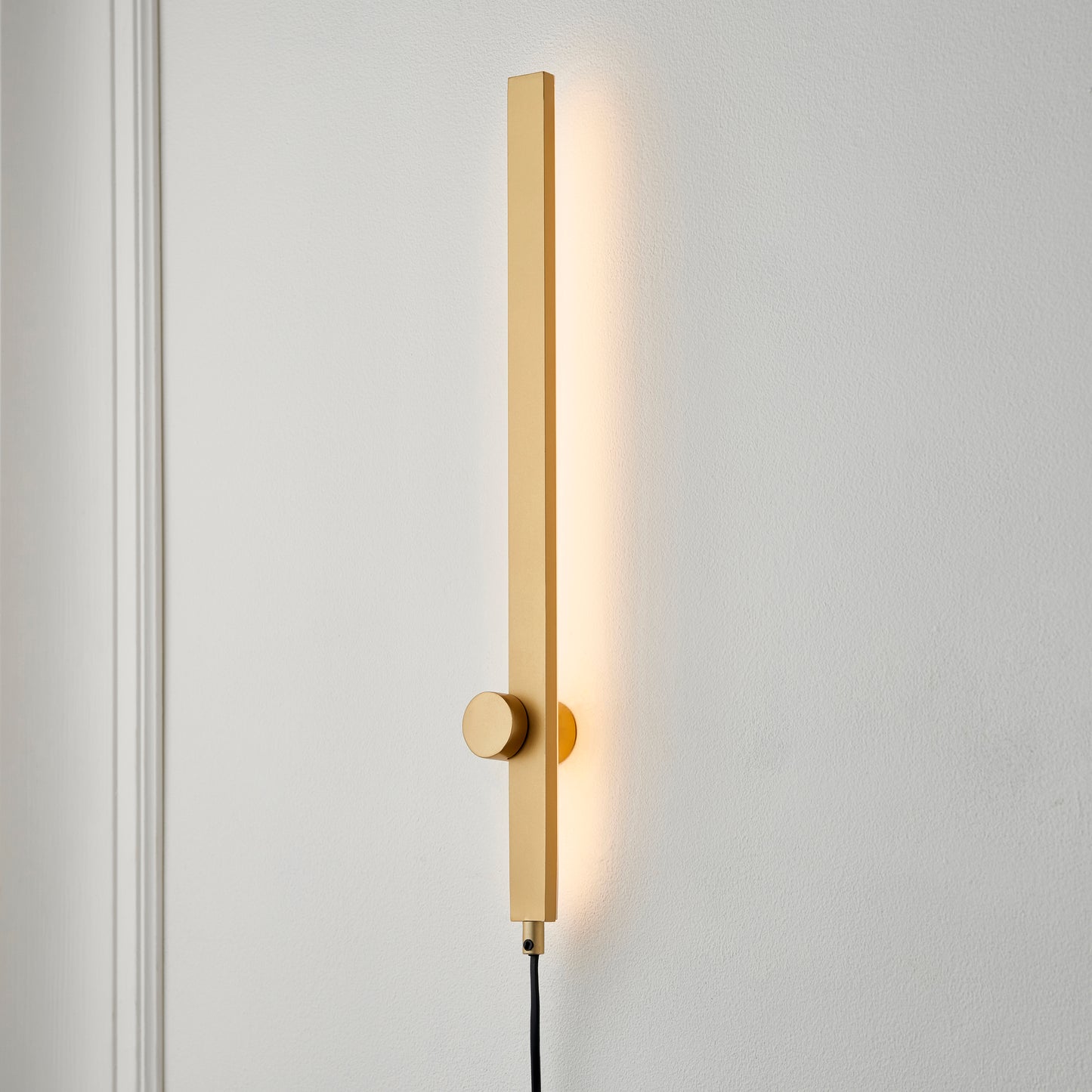 Logan Wall Light