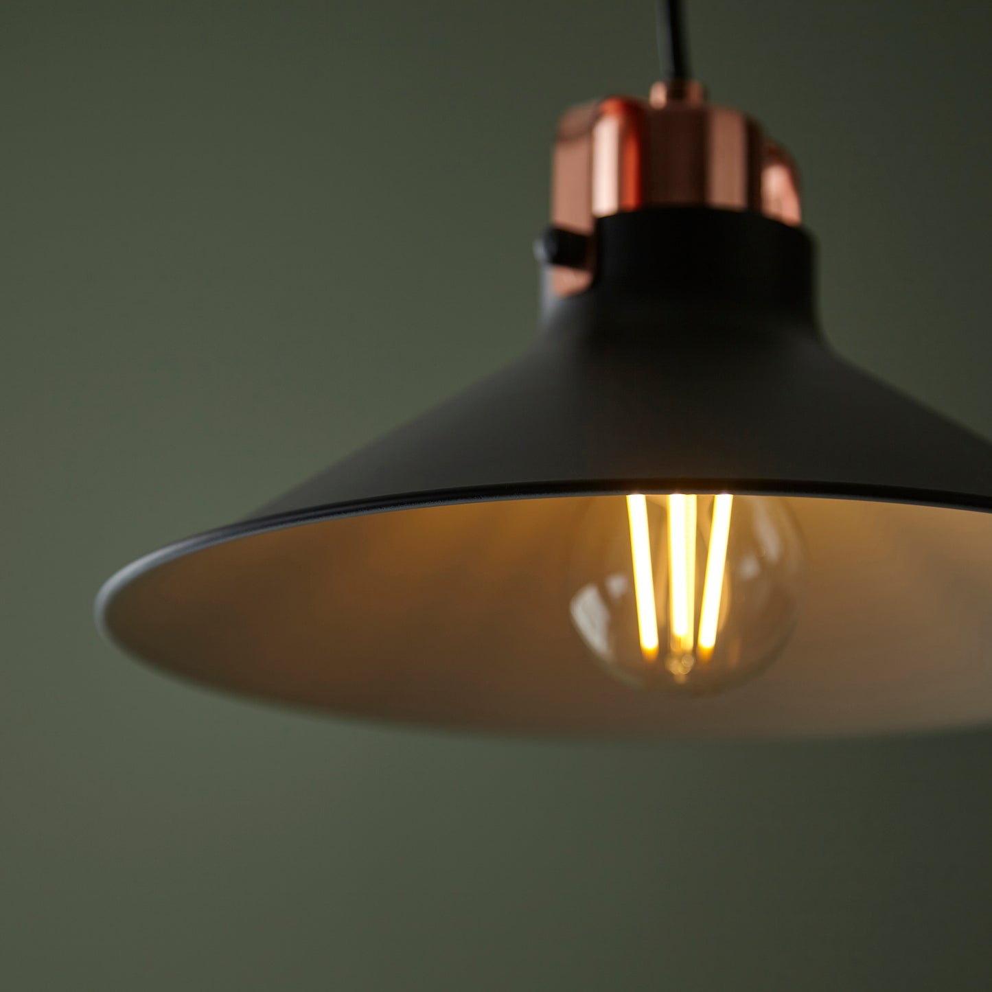 Nevis Pendant