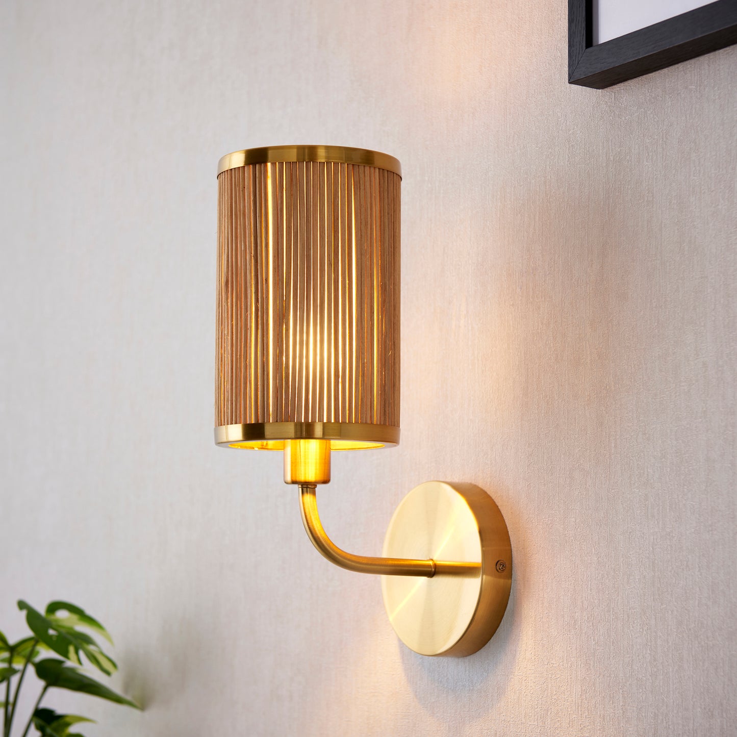 Neval Wall Light