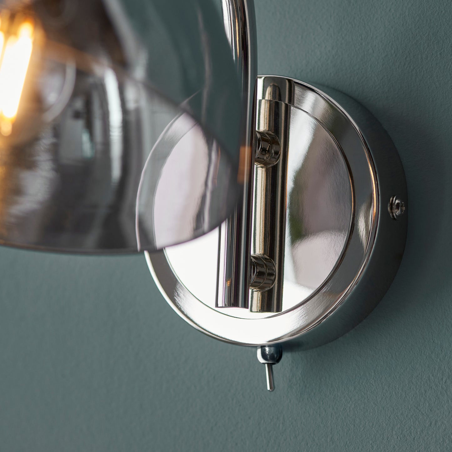 Radcliff Wall Light