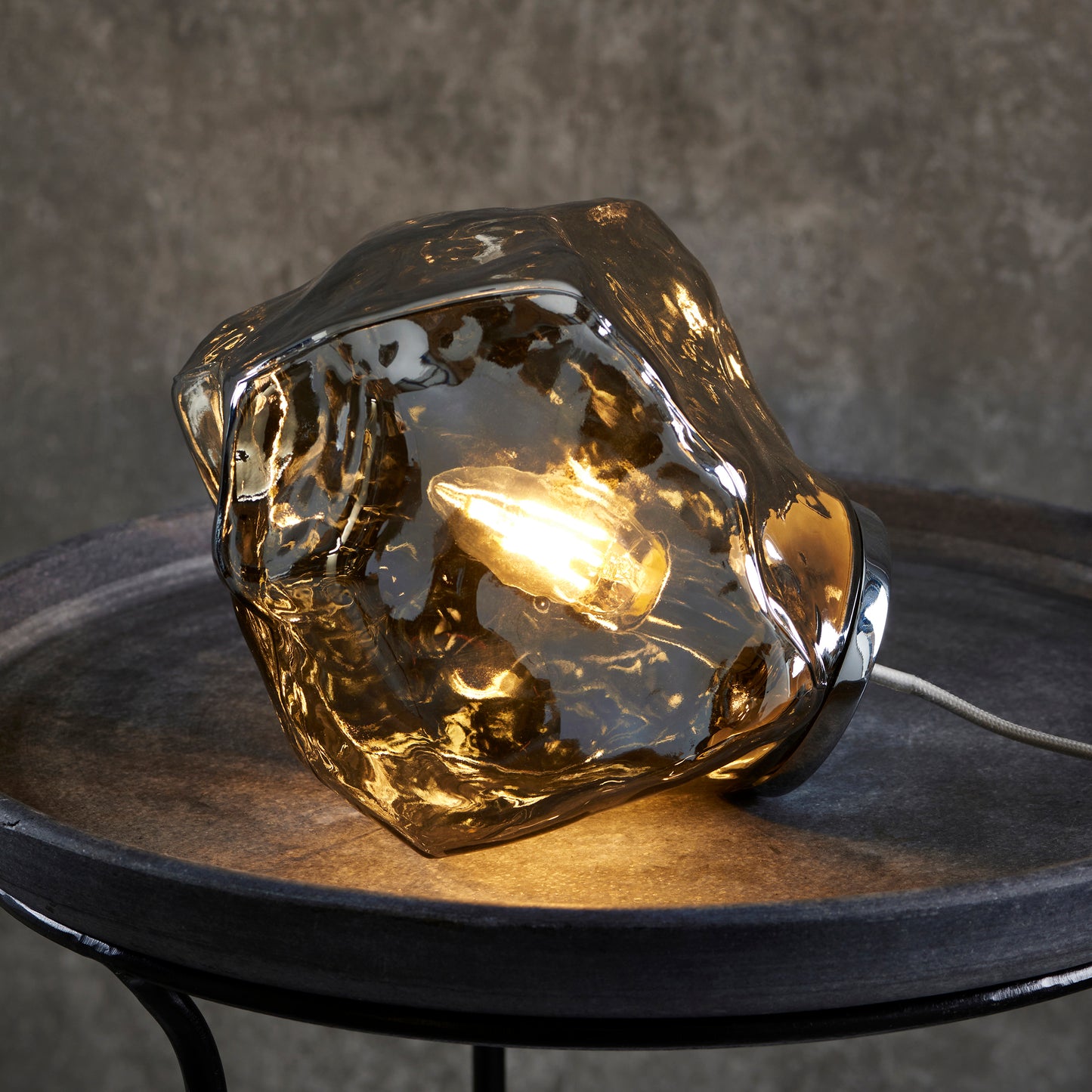 Yale Table Light