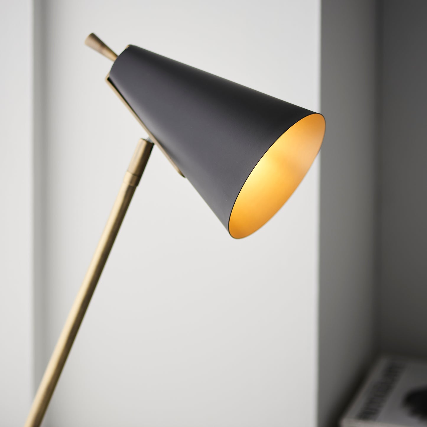 Lando Table Light