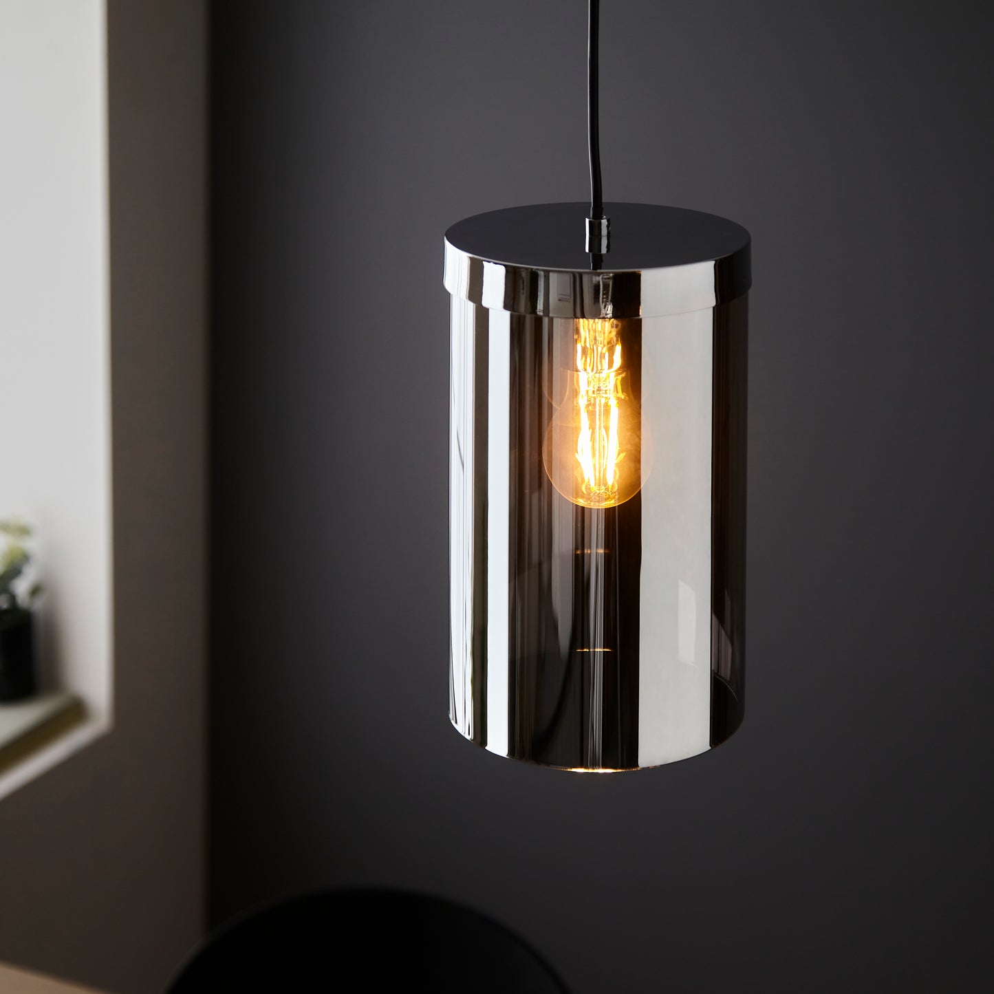 Deo Pendant